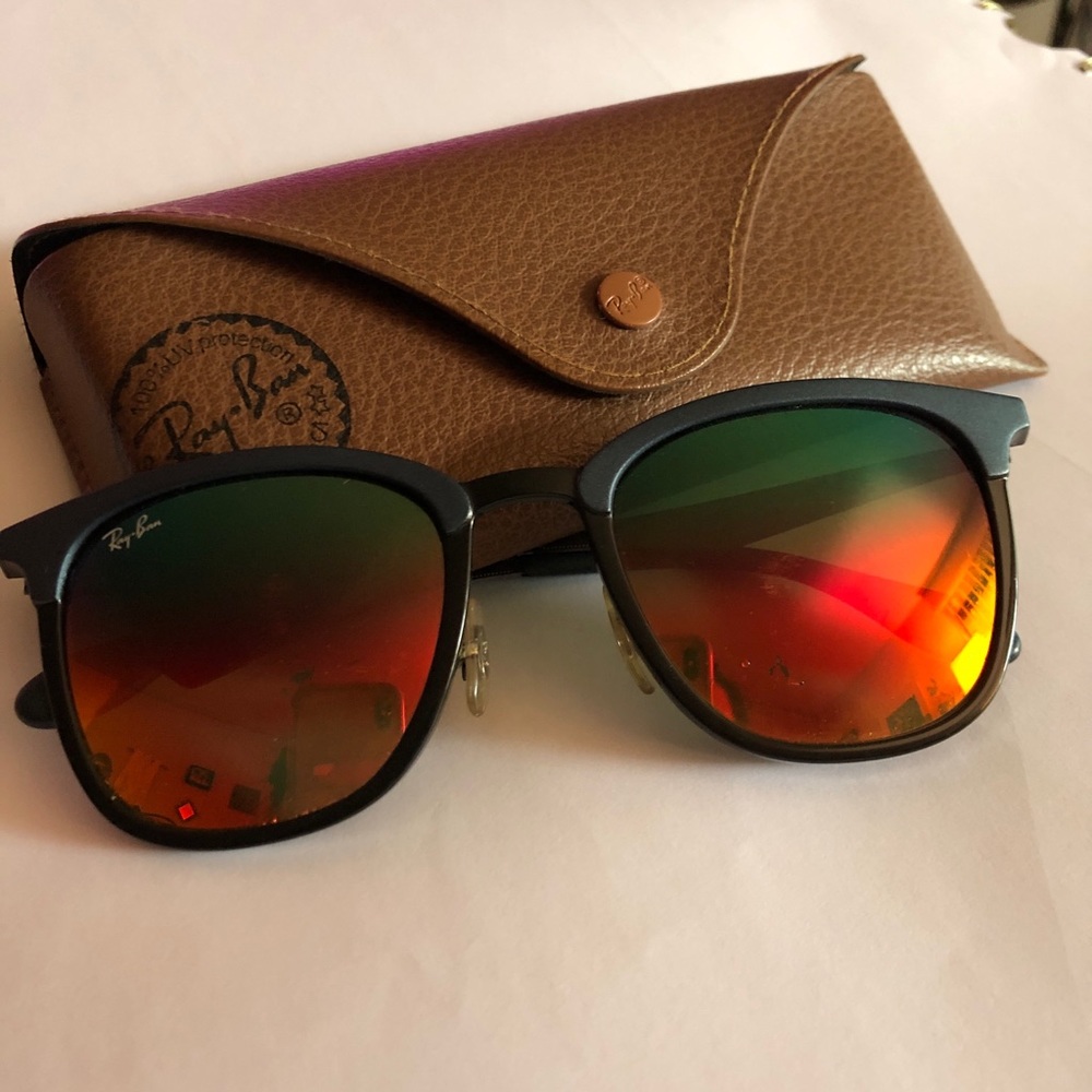 Lightweight Ray-Bans